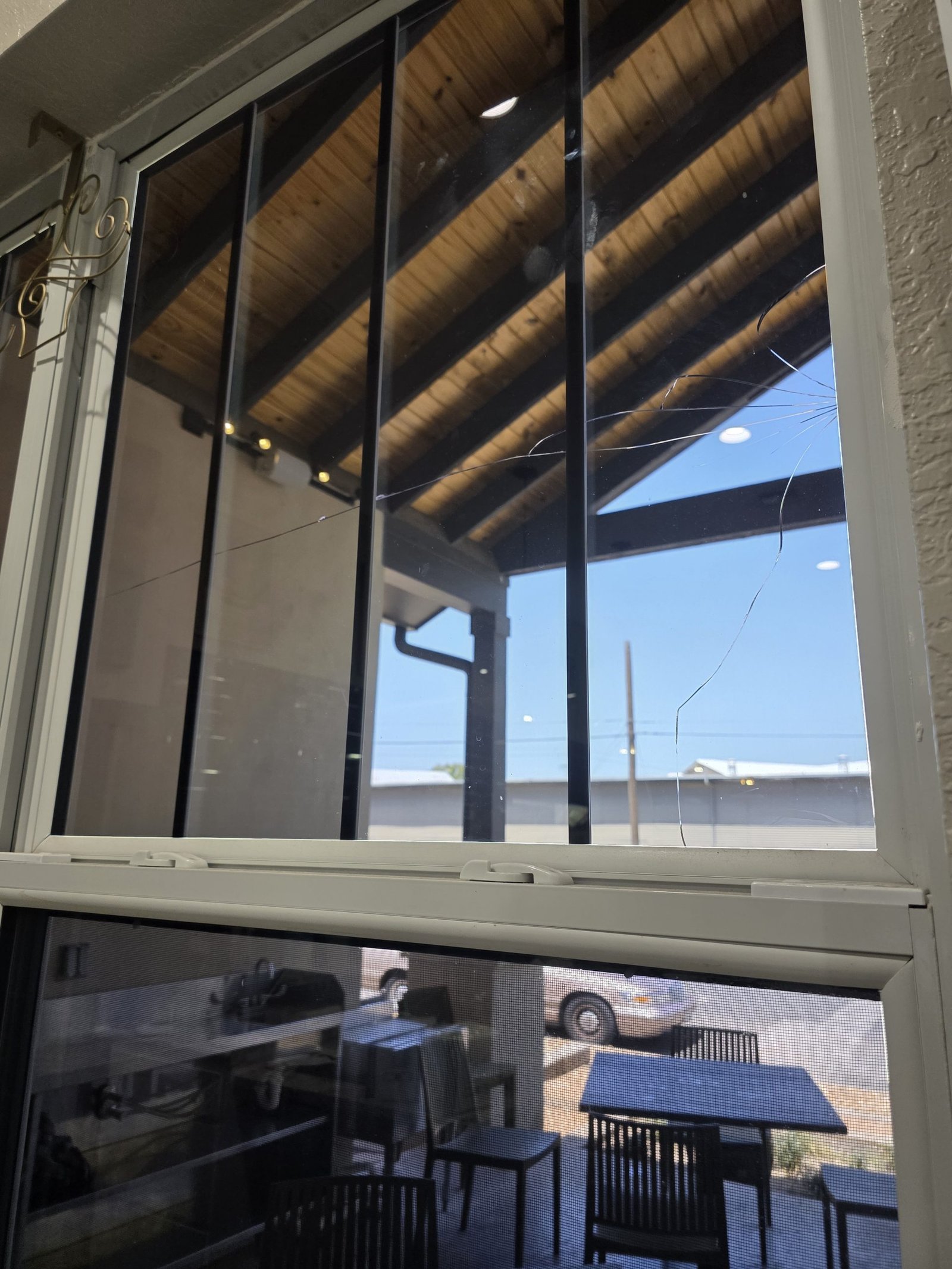 Cracked Glass due to an installation of a high heat absorbing film